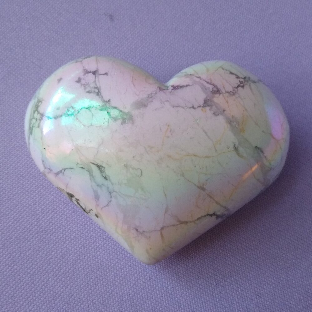 Aura Howlite Heart✨ - Picture 2 of 3